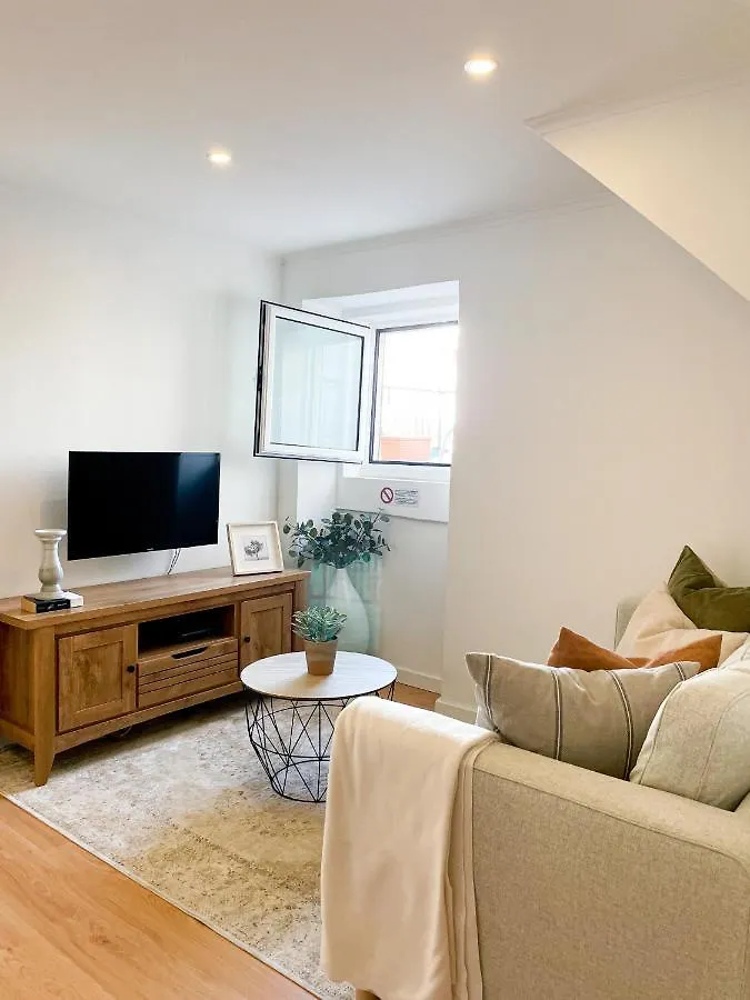 Stay In The Heart Of Alfama! Cozy 1 Bedroom Apartment Lisbona Portogallo
